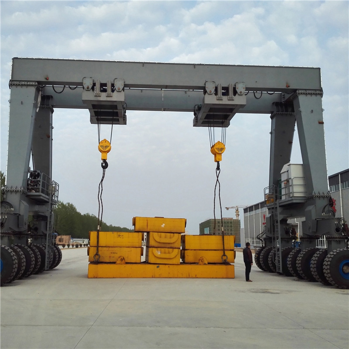 Port 25 Ton Rtg Rubber Tyre Container Lifting Gantry Crane